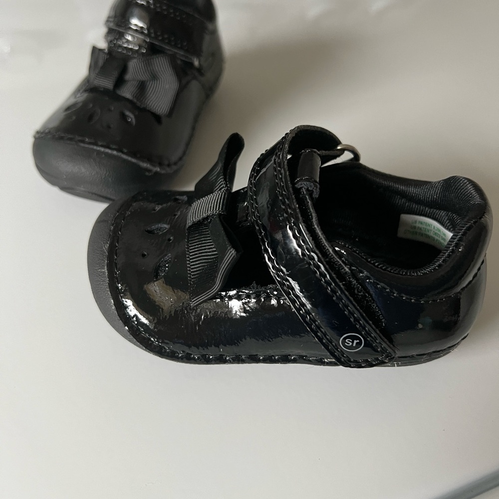 Stride Rite Leather Dress Shoe - Size 3.5W